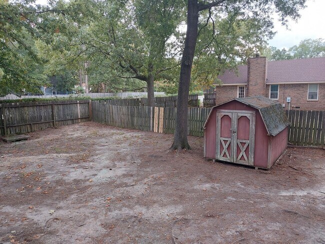 Building Photo - 74 Westpine Ct