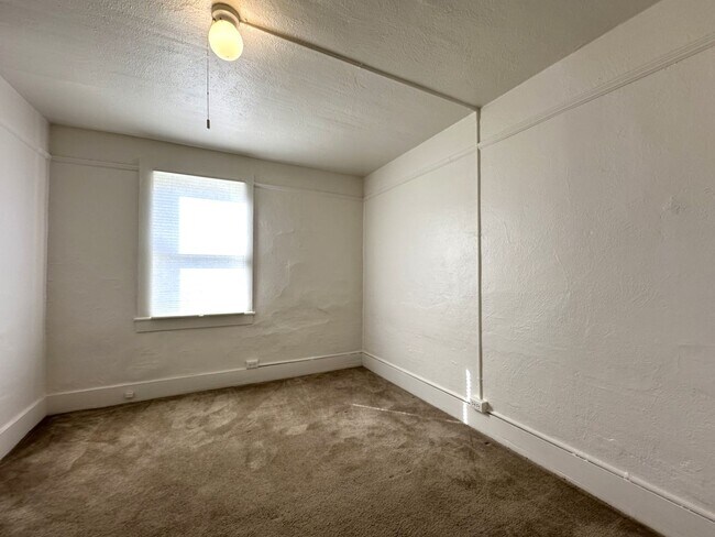 Building Photo - Little Italy - Charming 2 BR Cottage with ...