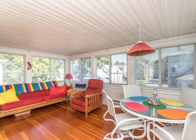 Building Photo - 41 Rich St