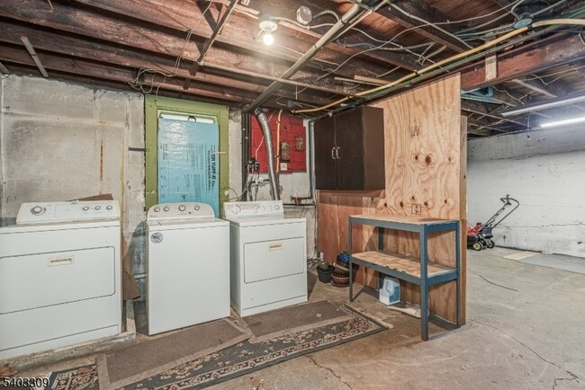 Building Photo - 155 Main St