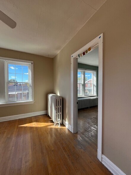 Building Photo - 5832 Macklind Ave