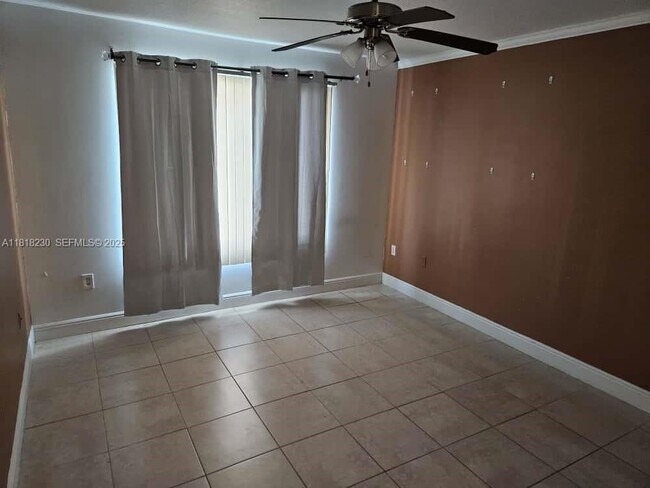 Building Photo - 207 Villa Cir