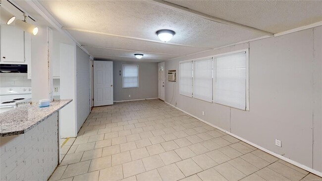 Building Photo - 3234 Willow Ln Dr