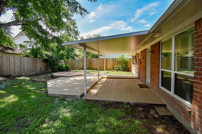 Building Photo - 154 Squires Bend
