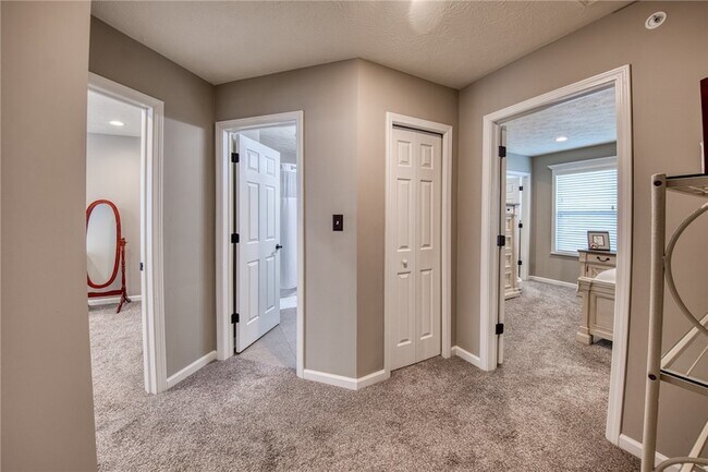 Building Photo - 109 Shaley Dr
