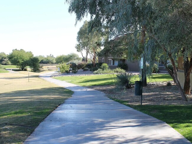Building Photo - 4850 E Desert Cove Ave
