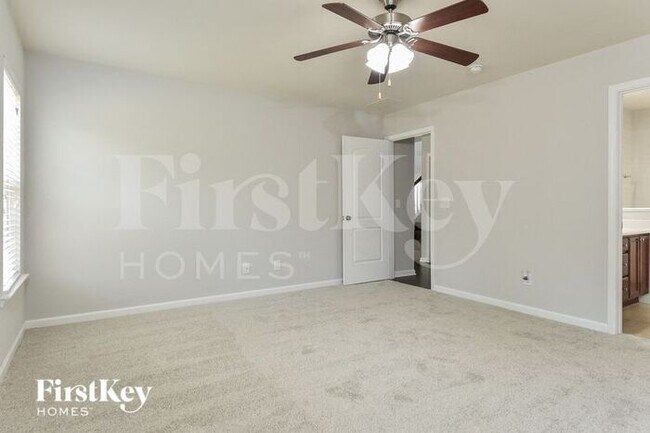 Building Photo - 4955 Longburn Ln