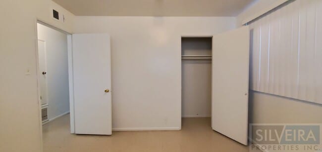 Building Photo - Three Bedroom Home In Santa Maria!