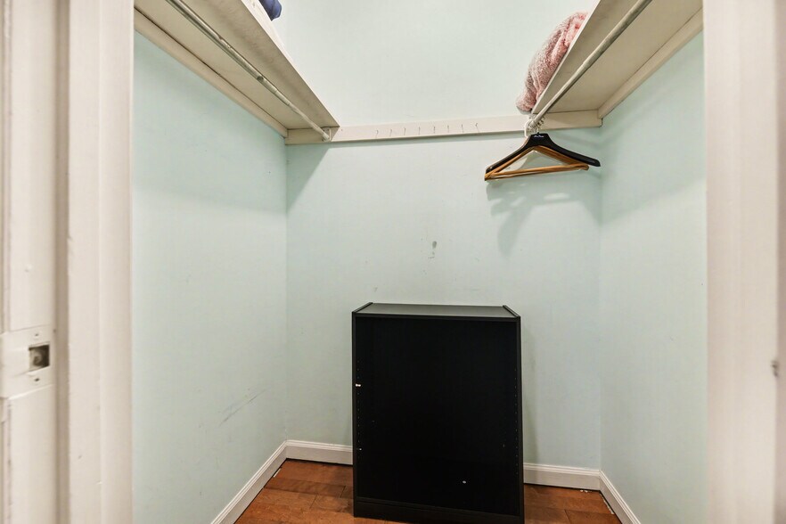 Building Photo - 507 Stinson Dr