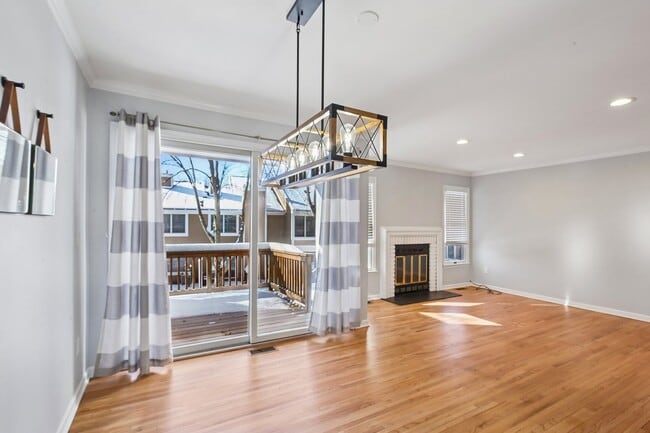 Building Photo - 13 Eton Ct