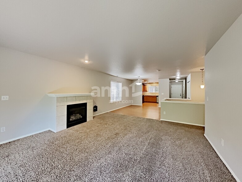 Building Photo - 38679 Dubarko Rd