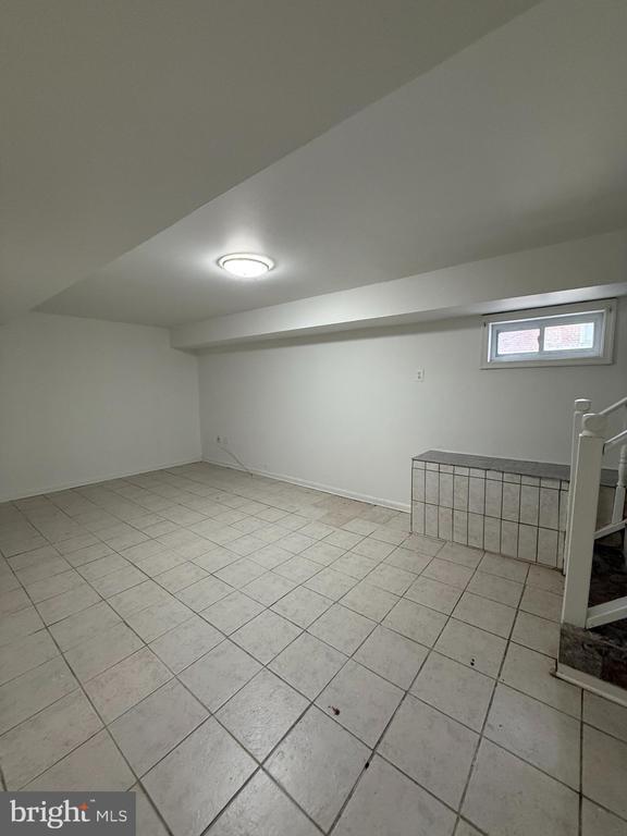 Building Photo - 3003 Preston Ave