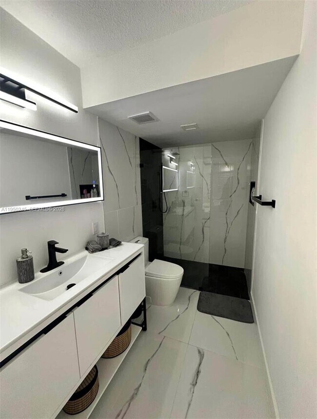 Building Photo - 9706 Hammocks Blvd