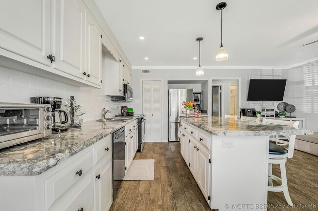 Building Photo - 5505 N Ocean Blvd