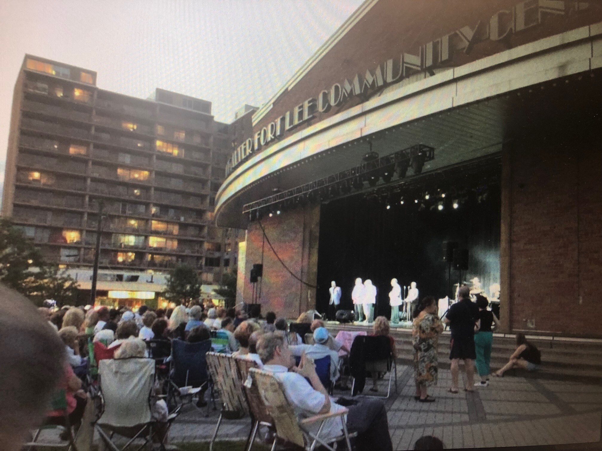 Building Photo - 2018 Jones Rd