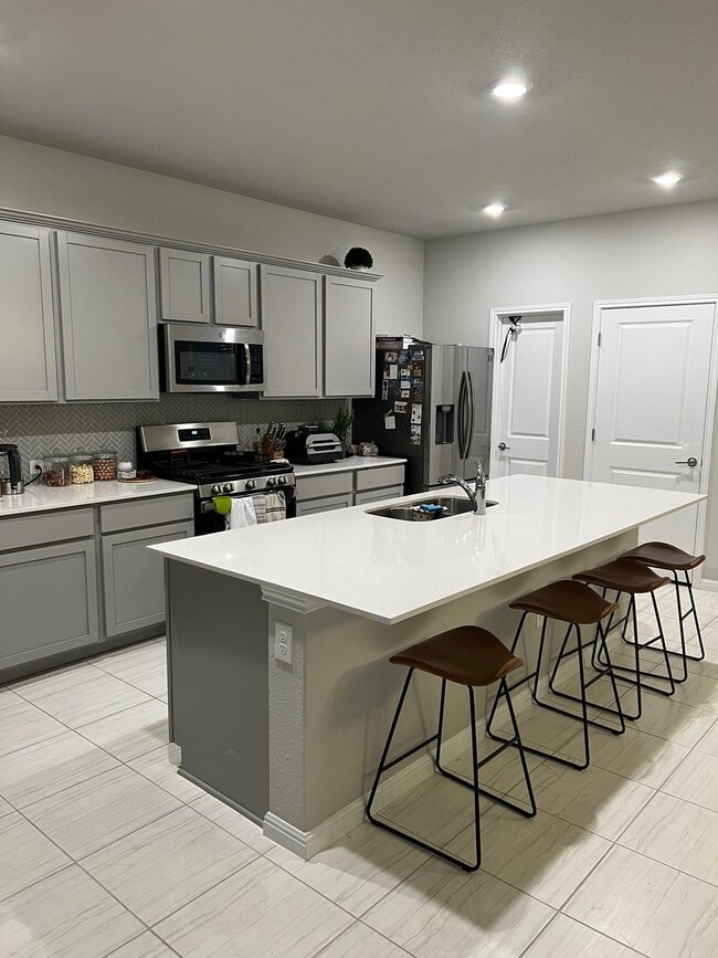 Building Photo - 8720 Whitter Dr