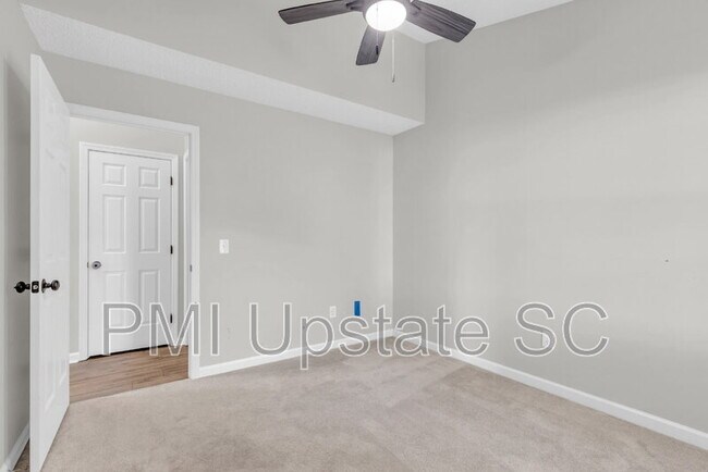 Building Photo - 244 Oak Valley Dr