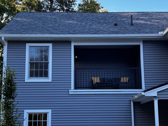 Building Photo - 179 Butternut St