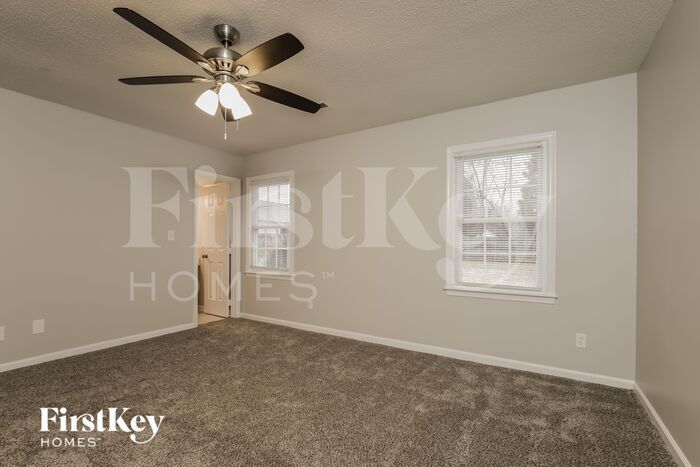 Building Photo - 6306 Channing Rd