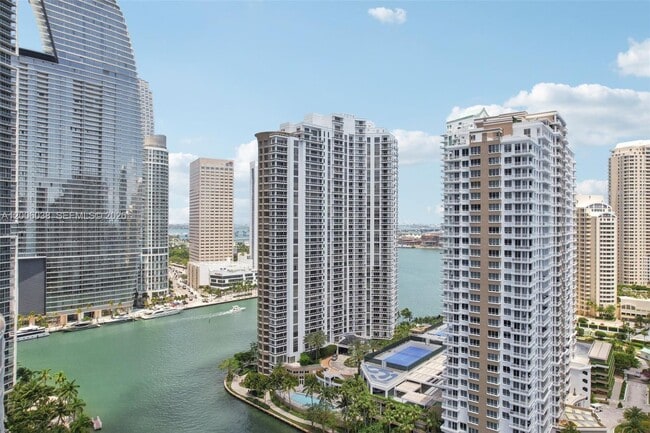 Building Photo - 901 Brickell Key Blvd