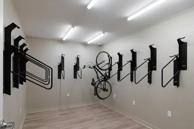 Building Photo - 75 Cowles Ln