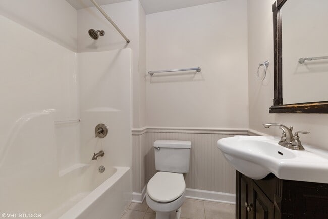 Building Photo - 1127 Hannah Ave