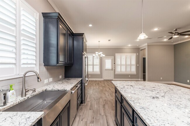 Building Photo - 18506 Gunda Heights Dr