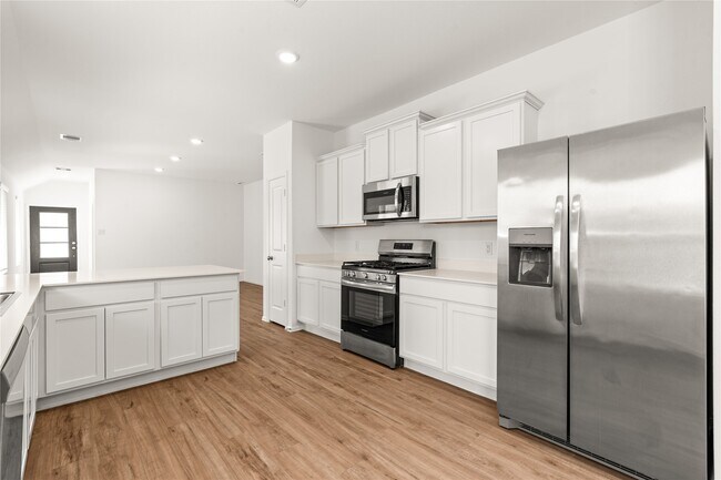 Building Photo - 2039 Barrett Gables Dr