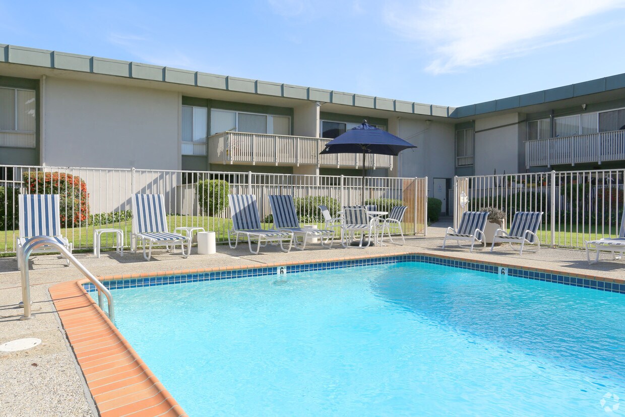Beachcomber Bali - 1441-1451 Beach Park Blvd Foster City CA 94404 |  Apartment Finder