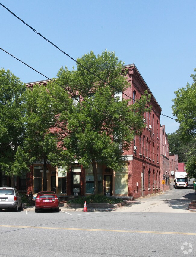 Primary Photo - 118 Avenue A