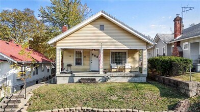 Building Photo - 2 Bedroom, 2 Bath Home w/Full Basement in Dayton