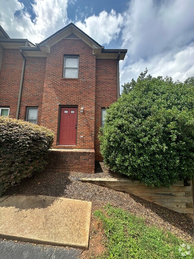 Building Photo - 2 bedroom, 2 1/2 bathroom condo
