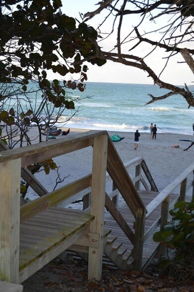 Building Photo - 176 Seabreeze Cir