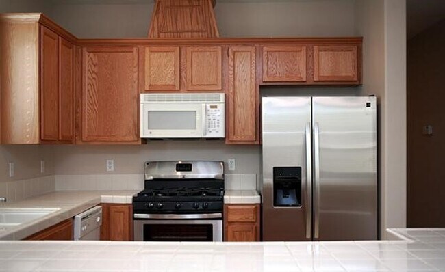 Building Photo - Southwest Area, Gated. 2 Story 3bd,2.5ba,2...