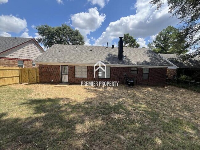 Building Photo - 4987 Cedar View Rd