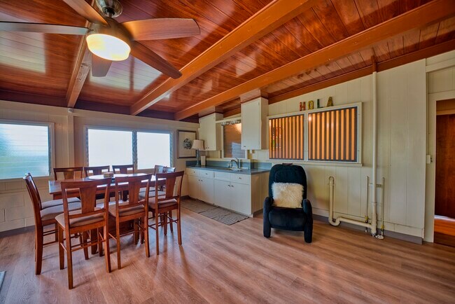 Building Photo - 64 Kaapuni Loop