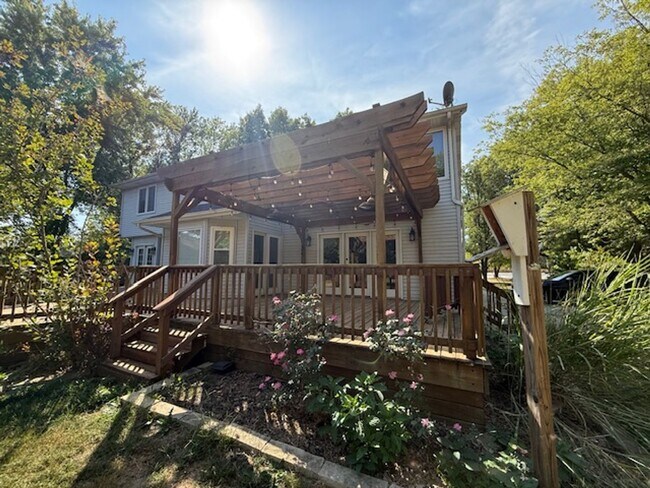 Building Photo - 5820 Iron Bridge Rd