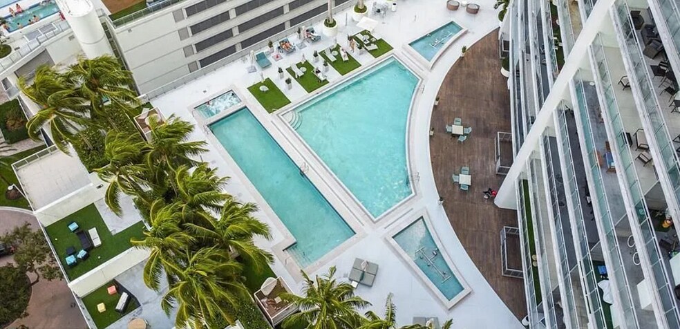 Building Photo - 90 SW 3rd St