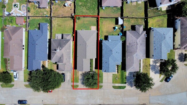 Building Photo - 2930 Ribbon Creek Way