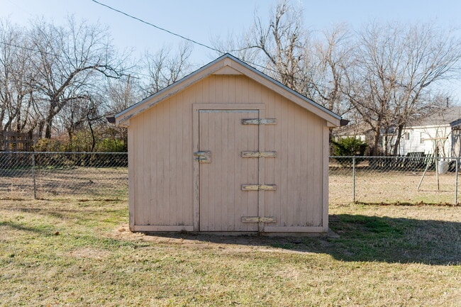 Building Photo - 1322 NW 100th St