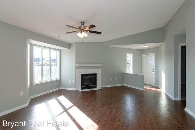 Building Photo - 4106 Breezewood Dr