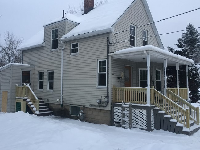 Building Photo - 1451 Congress St