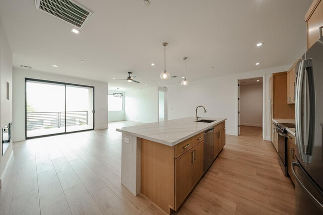 Building Photo - 15006 N Ivory Dr
