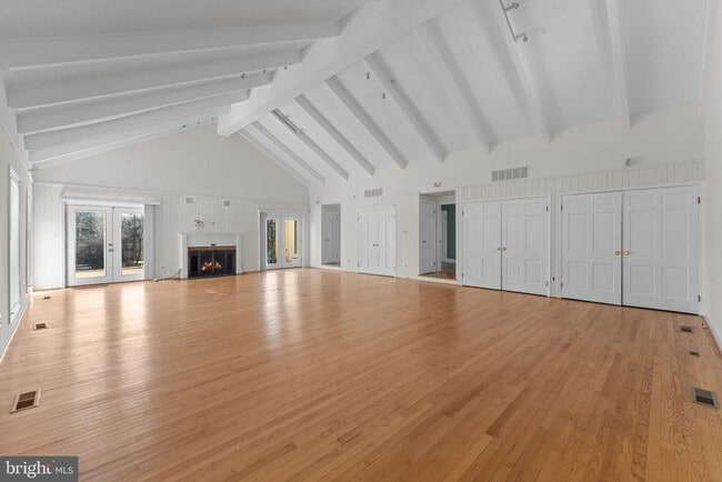 Building Photo - 901 Walker Rd