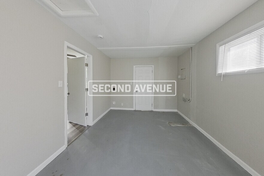 Building Photo - 4815 E 43rd St