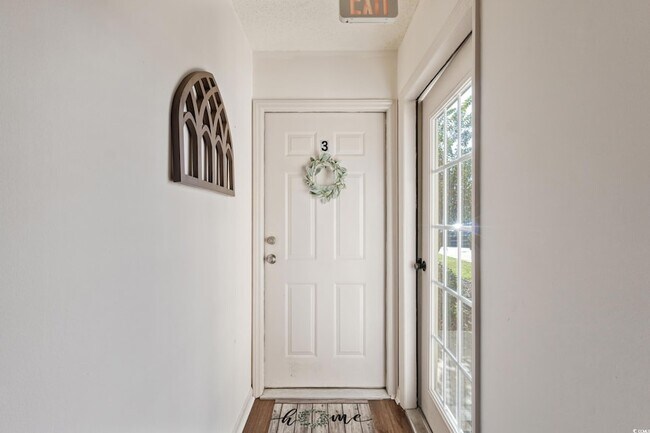 Building Photo - 4242 Pinehurst Cir
