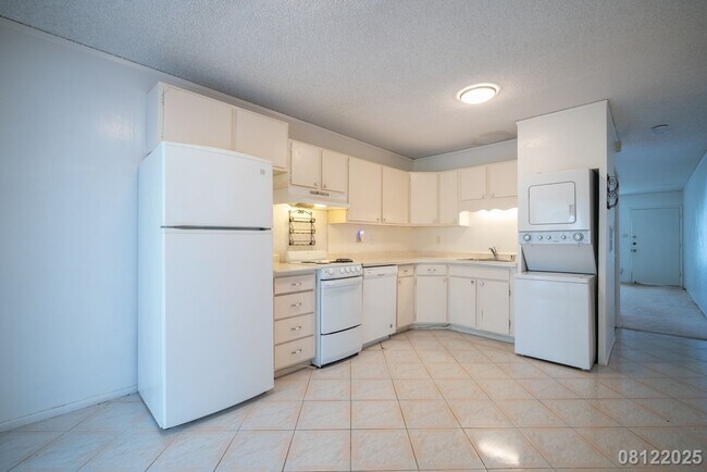 Building Photo - 2 Bed 1 Bath in Ridgeway