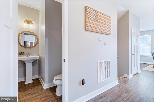 Building Photo - 5924 Pecking Stone St