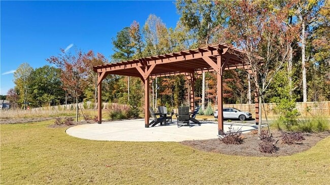 Building Photo - 813 Atkins Ln