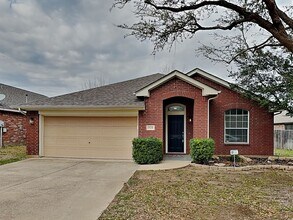 Building Photo - Where Comfort Meets Convenience in Marine Creek Ranch